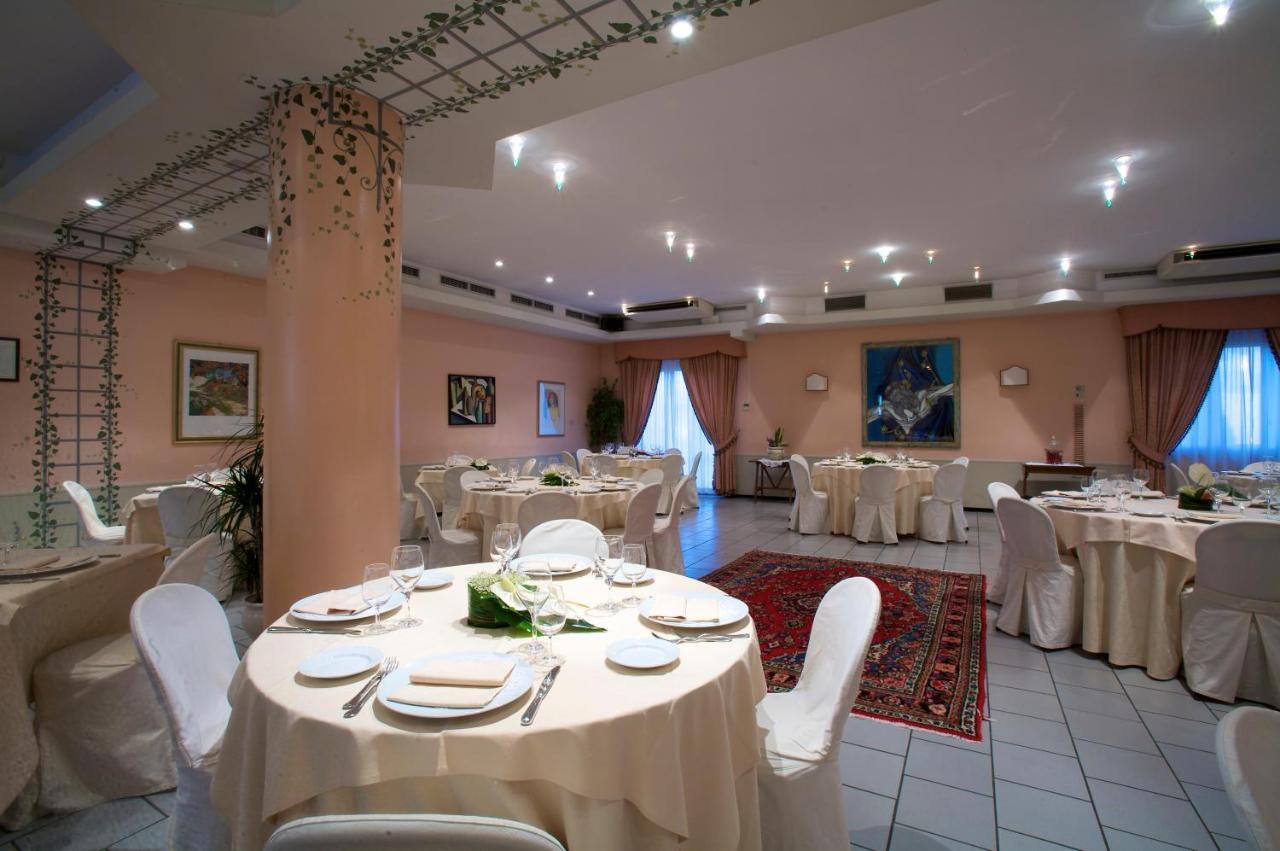 Hotel Giardino San Lorenzo in Campo Esterno foto